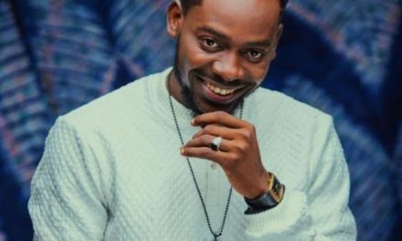 Fan Tells Adekunle Gold To Return To His Afro Hairstyle