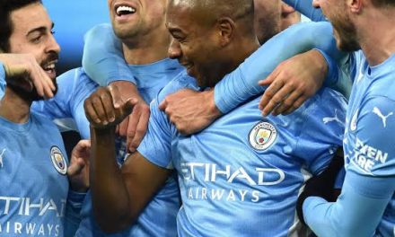 Fernandinho Scores As Manchester City Beat West Ham United