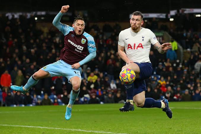 Kane Scores Vital Penalty To Move Tottenham Hotspurs To Fourth Place
