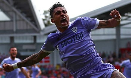 Leeds United Escapes Drop, With Last Gasp Strike Against 10-Man Brentford