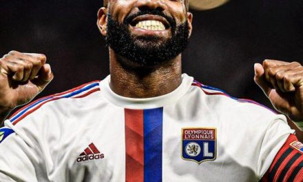 Lacazette Scores On Return To Lyon