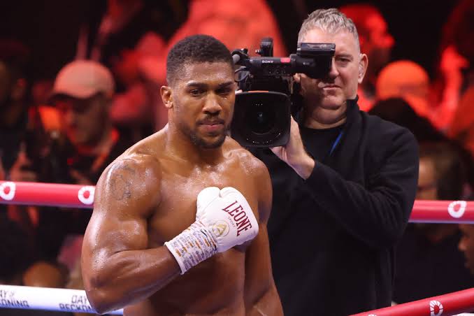 Anthony Joshua Ends 2023 With Emphatic Win Against Wallin