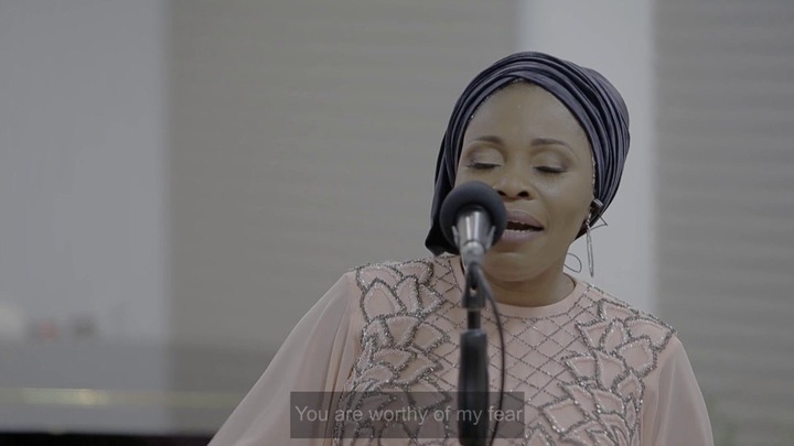 Gospel Singer, Tope Alabi Stirs Up Another Controversy Over ‘Iyalaya’ Comment
